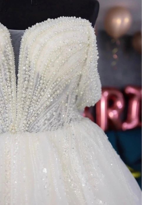 Vand rochie de mireasa
