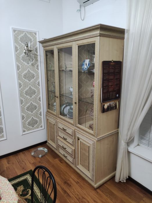 Продается сервант