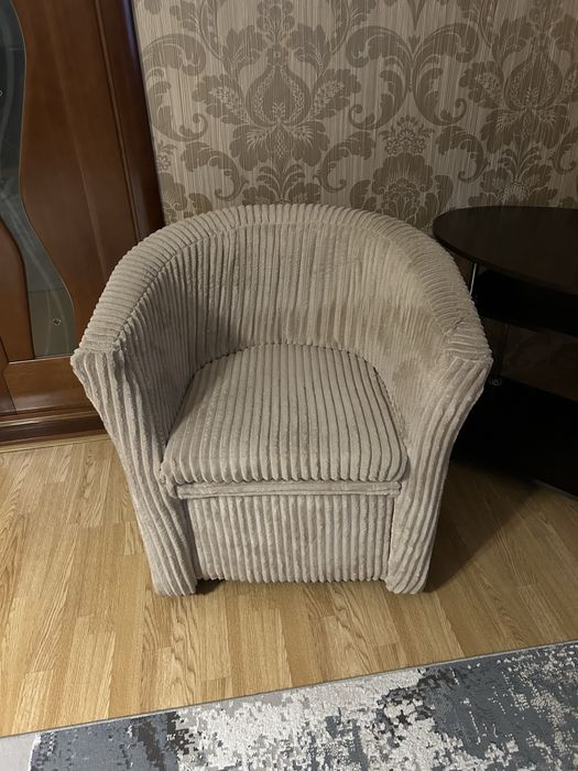 Кресло с ящиком для хранения