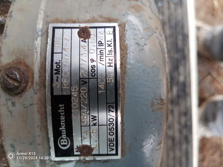 Вакуум помпа 0.75кв немска трифазна от доилен агрегат