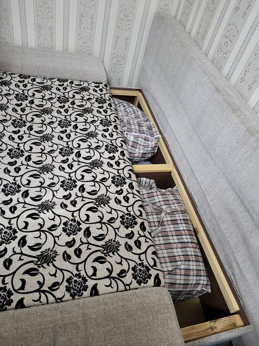 Срочно!Продам диван !!!