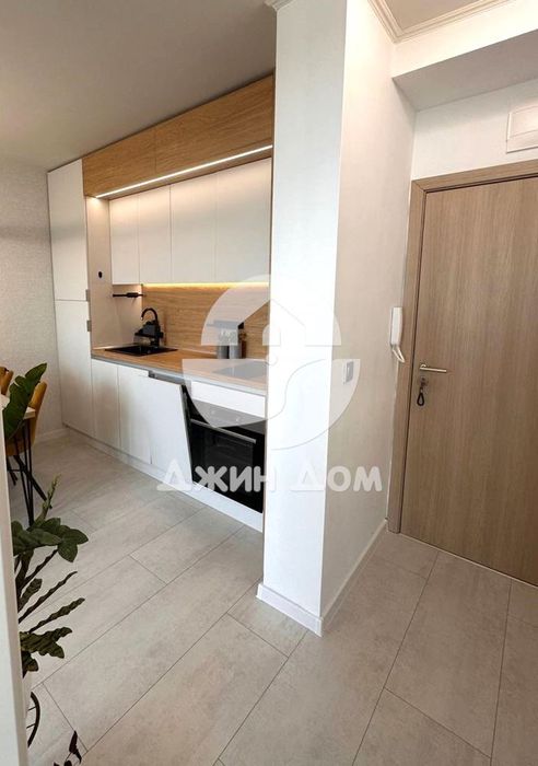 Продава се Двустаен апартамент в к.к. Слънчев бряг - 50 кв.м за 1071 €/кв.м - Снимка #2