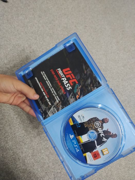UFC 4 на Playstation 4