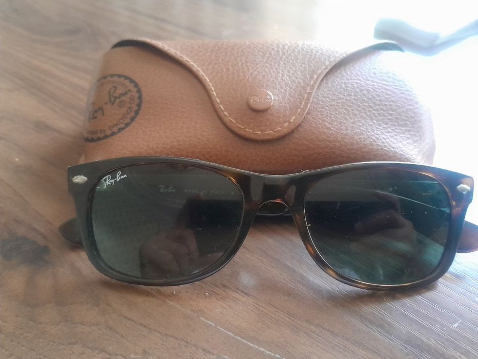 Original Ray ban achki holati yangi.
