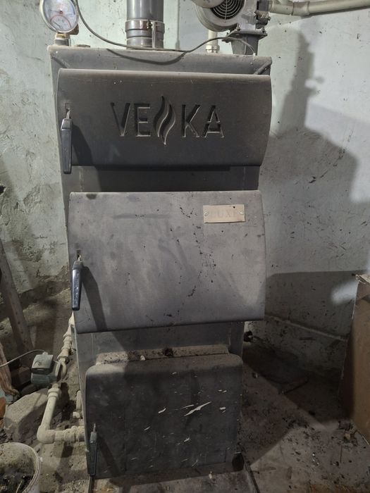 Продам кирпичный дом, 4 комнаты. Район Роща