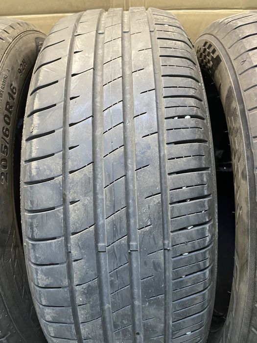 Anvelope vara 205/60R16 DoubleStar DH08 92H