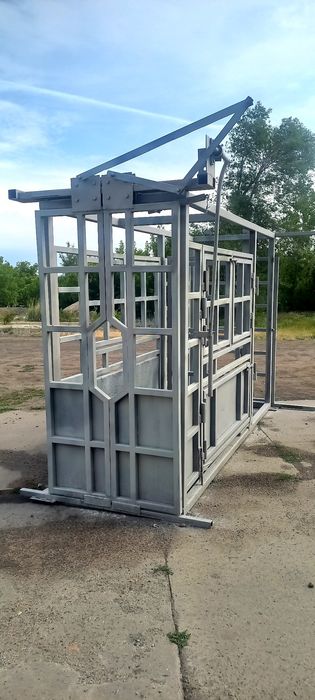 *Раскол (Фиксатор) для скота и Лошадей*