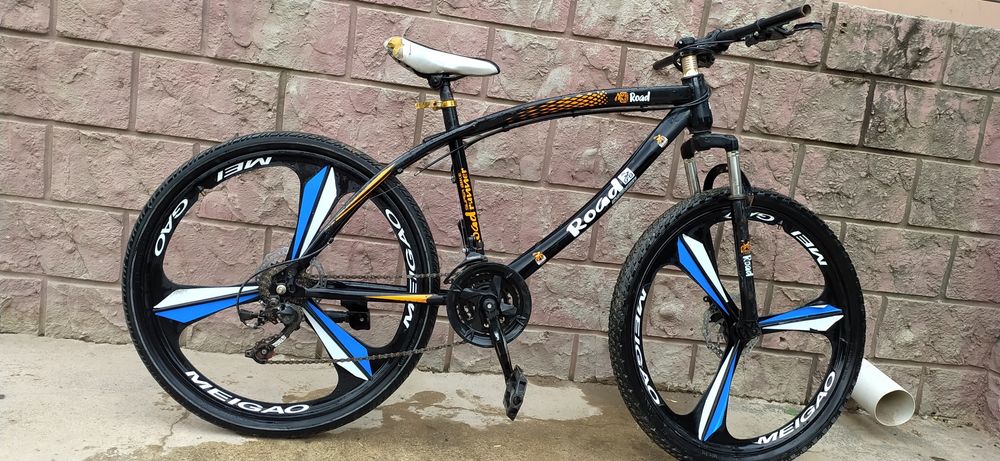 Velosiped yaxshi holatda turibdi