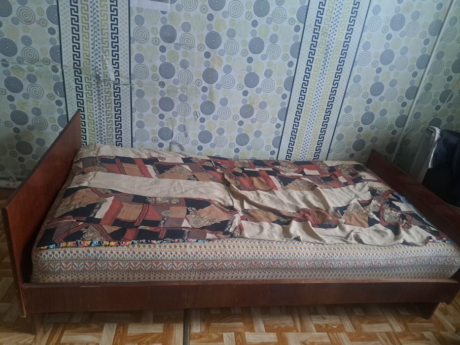 Кровоть полуторко