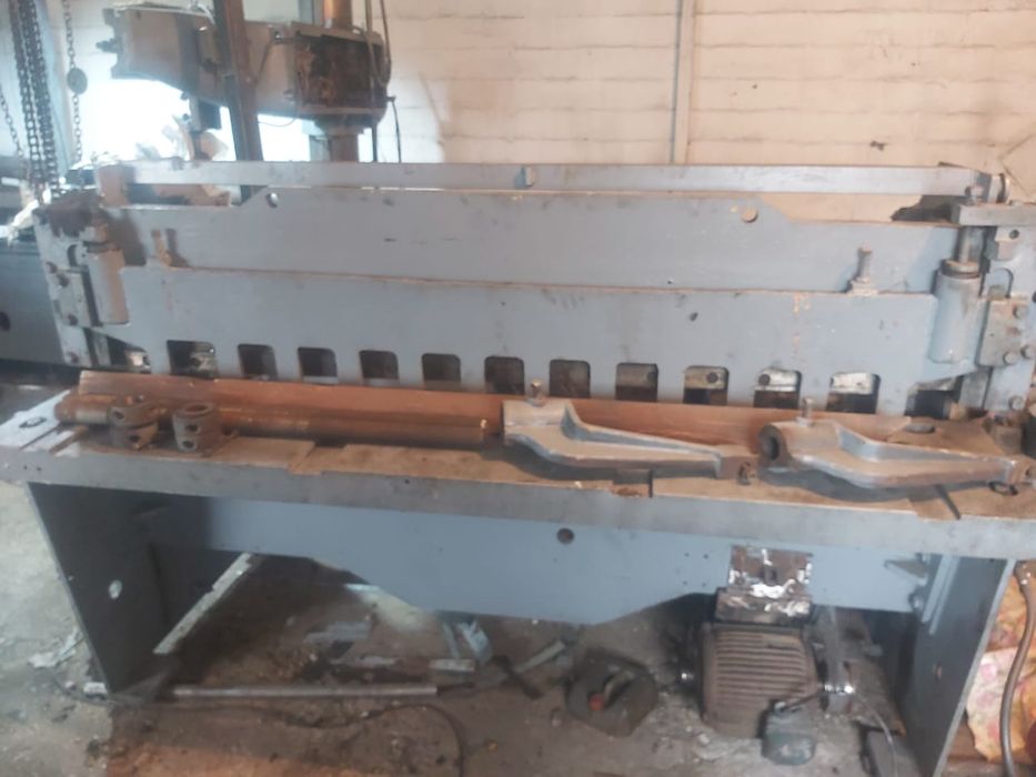 Продам гильотину НГ3316