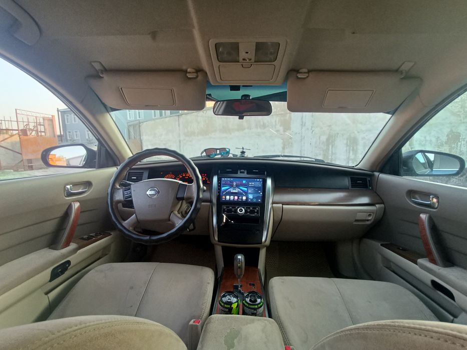 Nissan Teana J31.