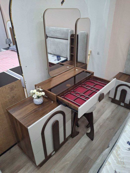 Spalni garnitur nalichida bor