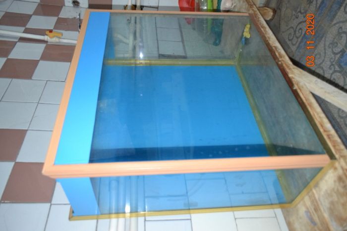 Продаю аквариум на 100 литров