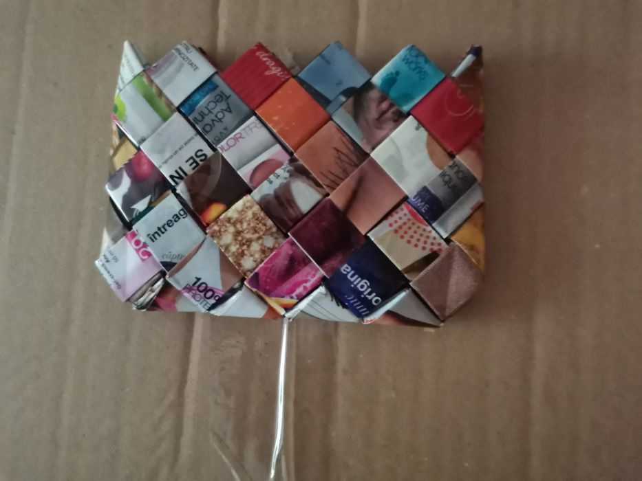 Set gentuțe confecționate din hârtie