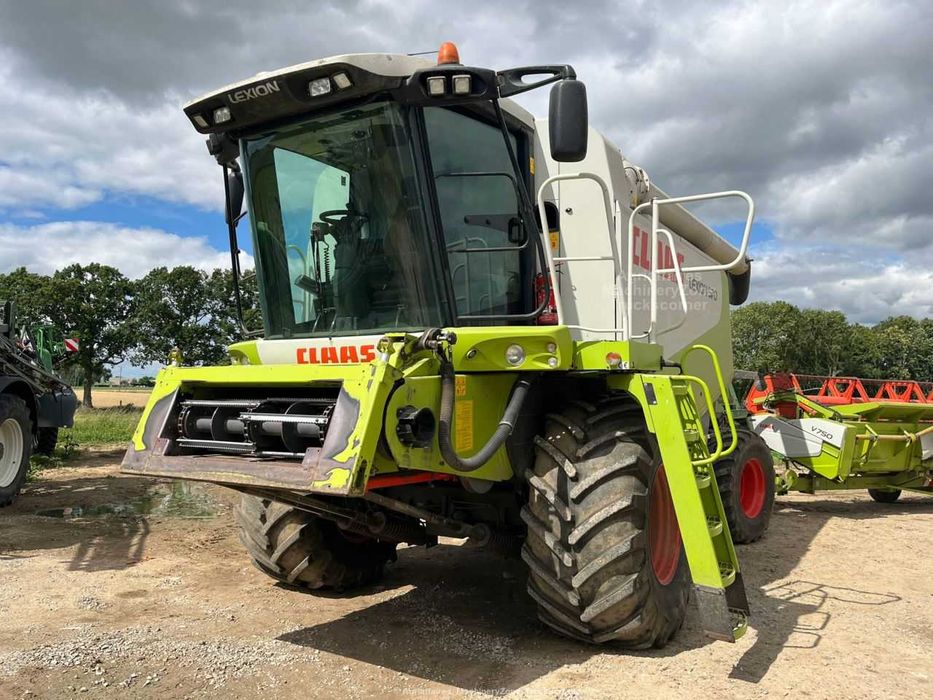 Combina agricola Claas Lexion 570, an 2005, AC, header 7,50 metri. Import Iulie 2026