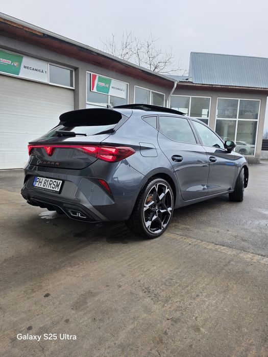 Cupra(seat)leon/1.5tsi hibrid/trapa panoramic/2025/Sennheiser/camera