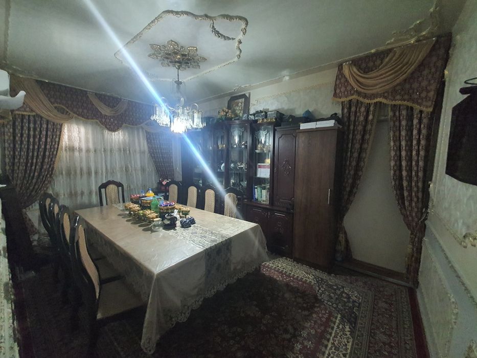 Algaritmda 4 xonali 96 kv.m.  kvartira sotiladi