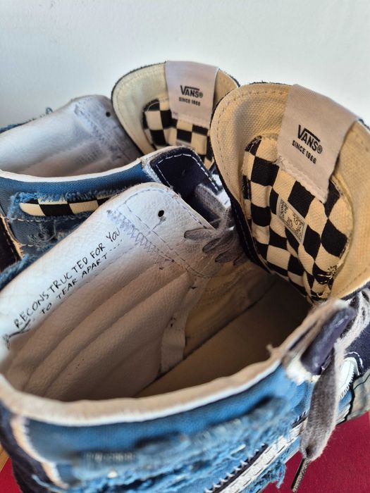 Vans - обувки, лимитирана серия със състарен ефект.