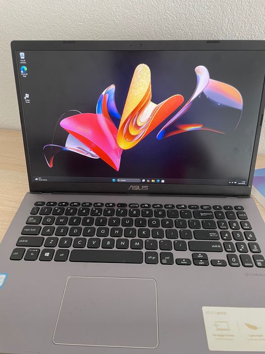 Leptop Asus procesor i 7