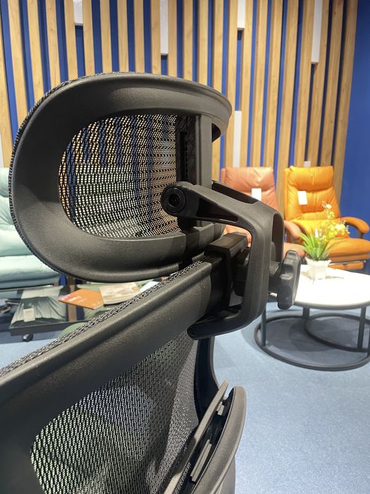 Офисное кресло для руководителя Mustang с макс нагрузкой до 200 кг