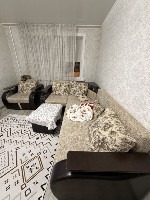 диван угловой с креслом и пуфиком