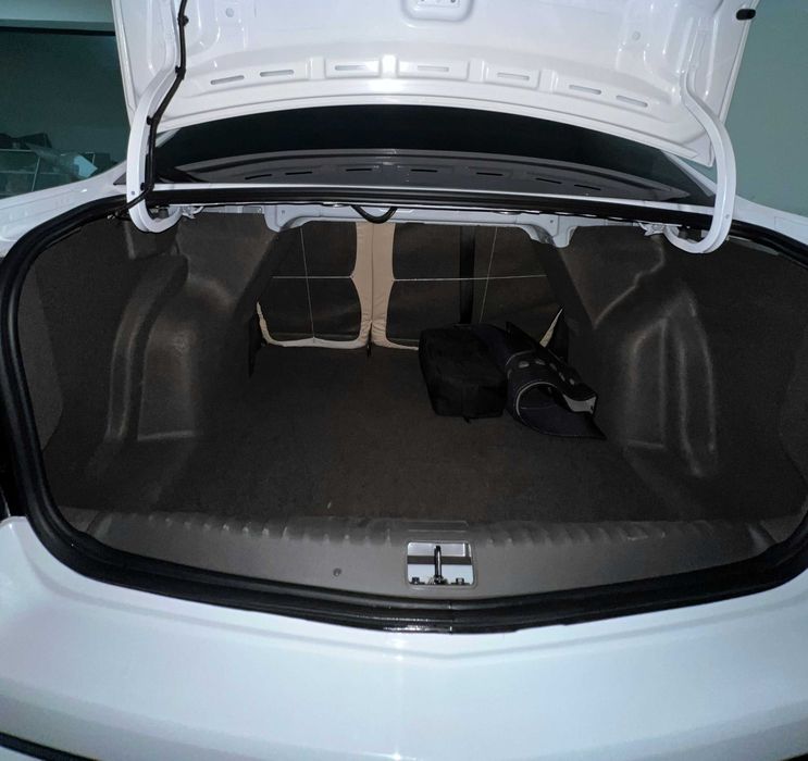 Cobalt  2023  White Full