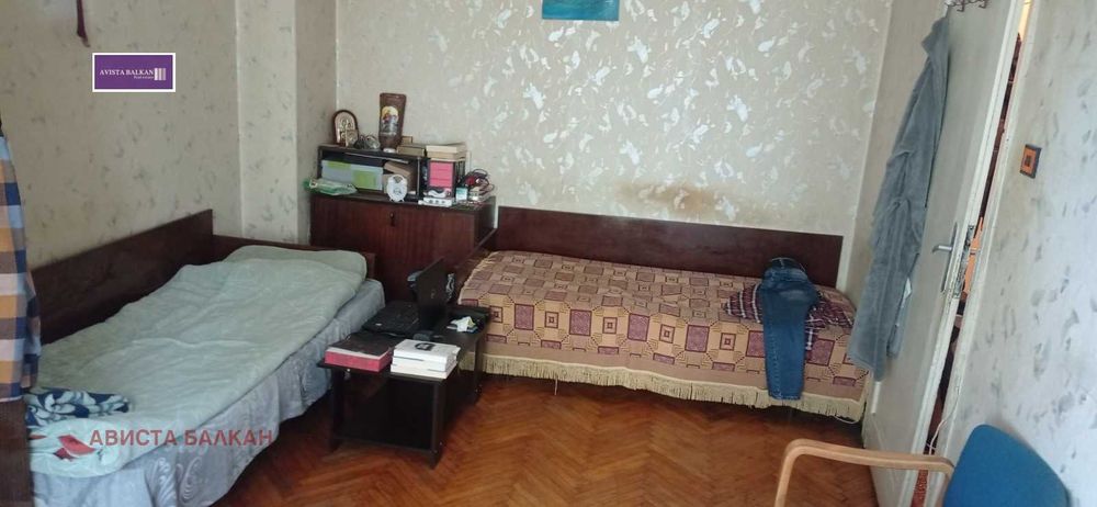 Продава се Едностаен апартамент в София, Център - 42 кв.м за 1397 €/кв.м - Снимка #3