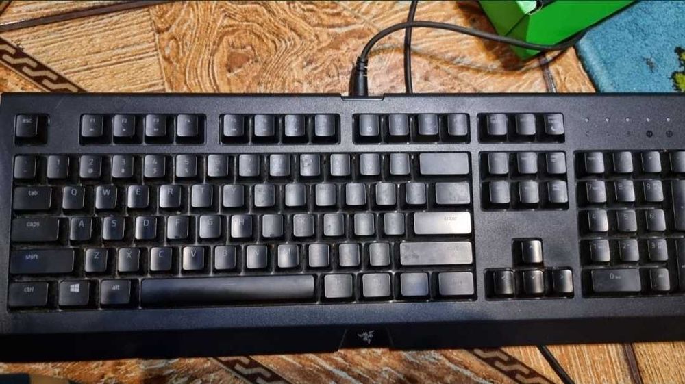 Tastatura razer cynosa chroma