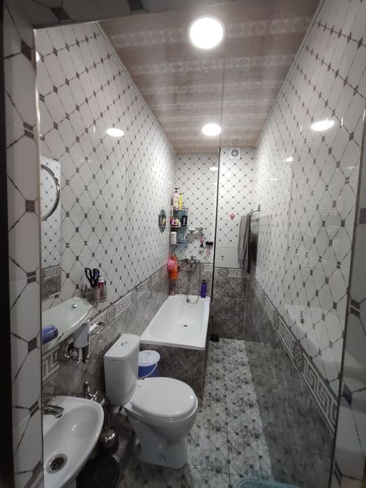 Kvartira sotiladi Kelishilgan holatda mebel texnikalari qoladi