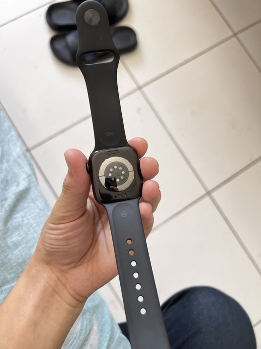Apple watch 11 42 mm Full komplekt  1 hafta ishlatilgan narxi 270$