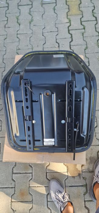 Scaun macara încărcător frontal manitou damper utilaje pret 550 lei cu