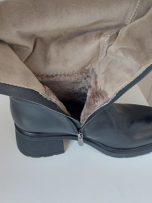 Продам сапоги  женские