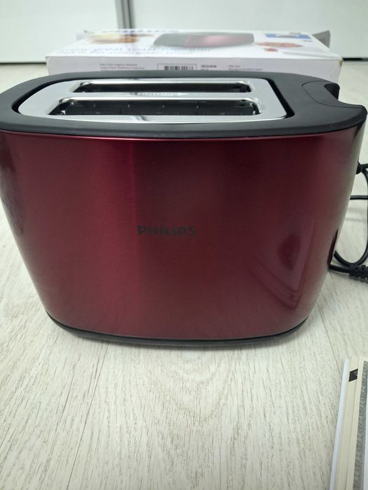 Prăjitor paine nou nout marca Philips.