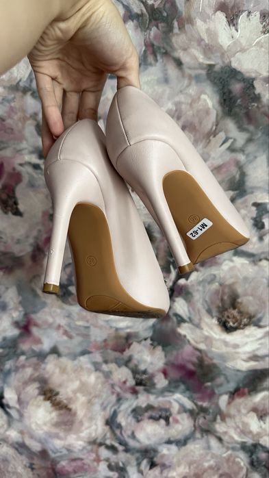 Туфли и босоножки 37 размер