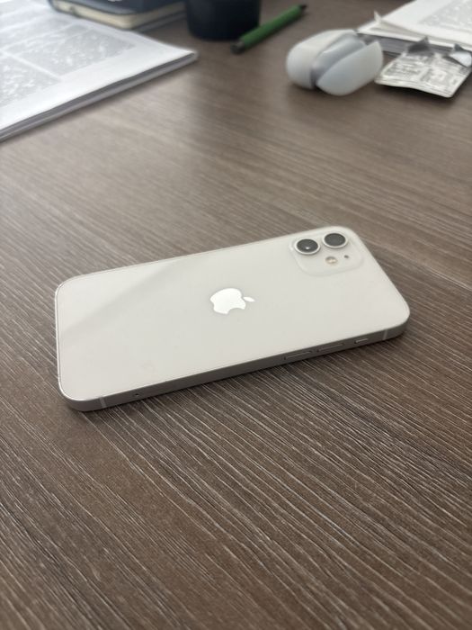 iPhone 12 128g белый