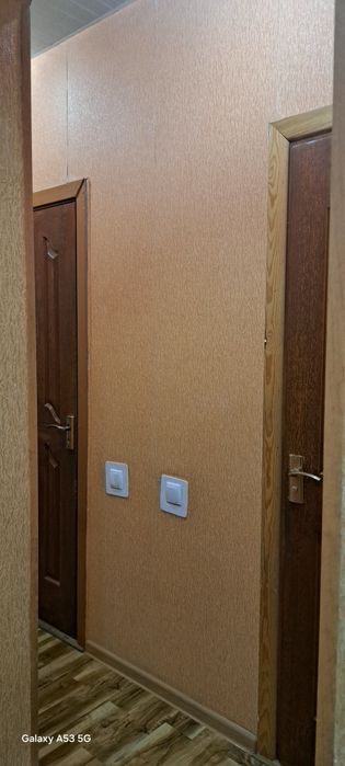Tashgressdan 2 xonali 3 xona qilingan kvartira sotiladi