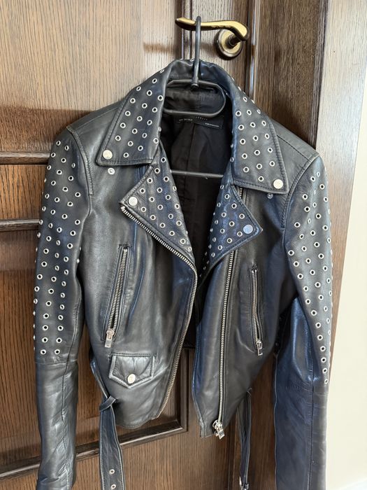 Geaca de piele neagra zara