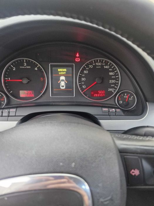 Vând Audi A4 B7, an fabricație 2006, motor 2.0 TDI de 1968 cm³, 140 CP (103 kW), în stare bună de funcționare.