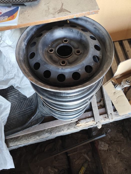 Продам диски Ниссан примера.