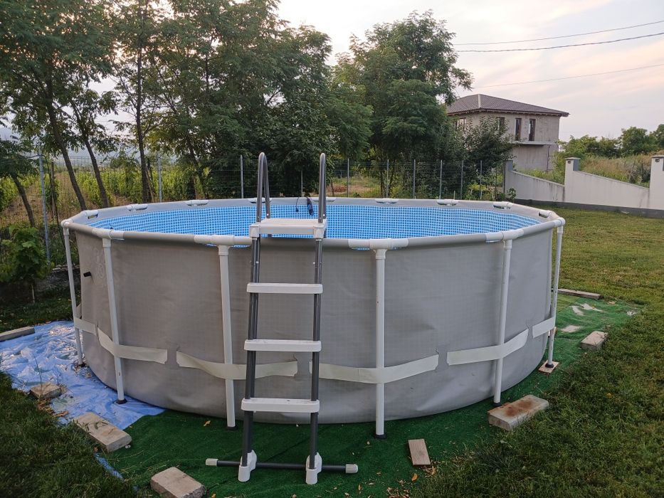 Piscina rotunda supraterana