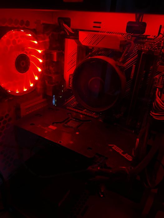 Vând pc gaming set complet