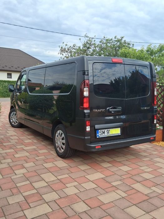 Vand RENAULT TRAFIC  8+1 model lung