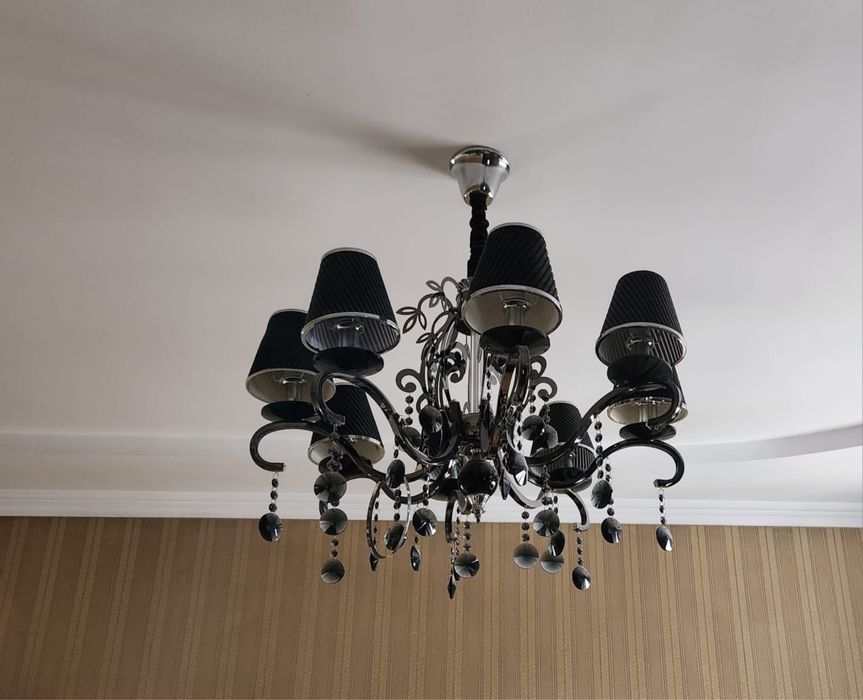 срочно продаются бу люстры