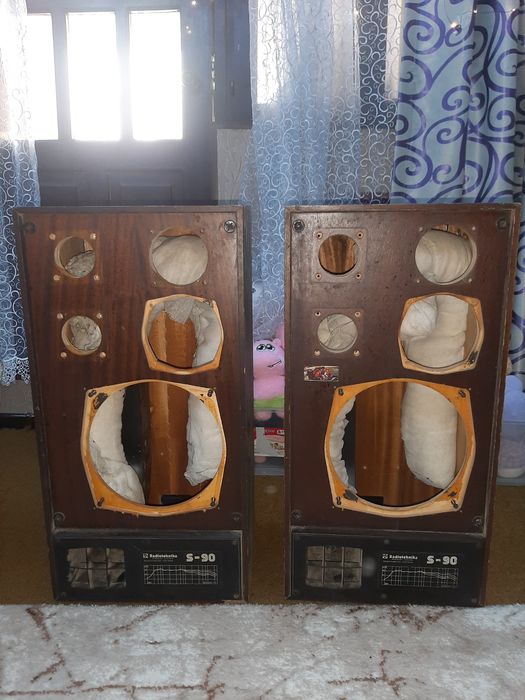 Продаю корпуса радиотехника s90 35as 212