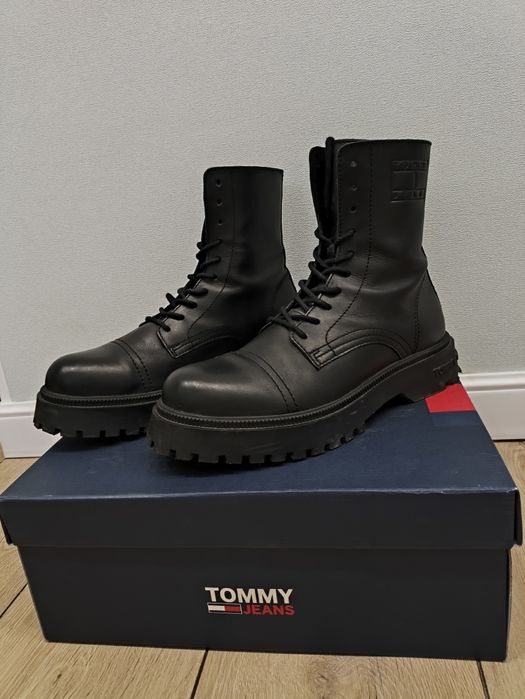 Ботинки Tommy Hilfiger 40 размер