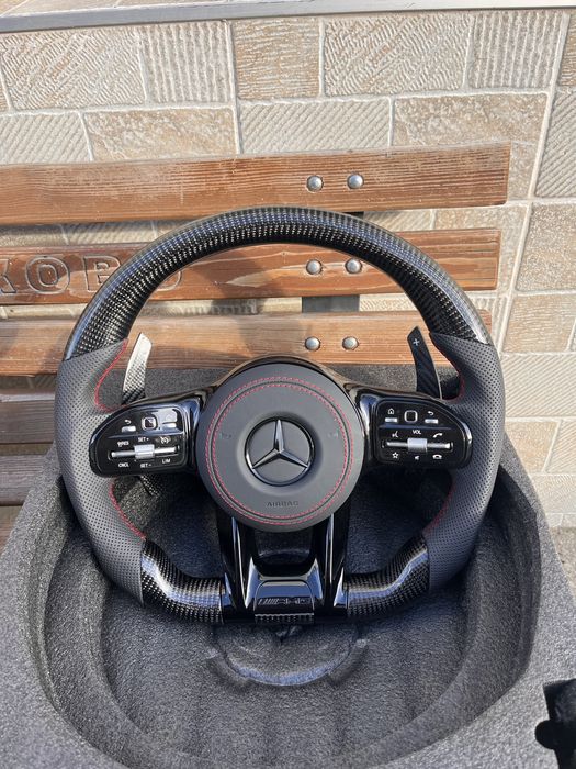 Волан Mercedes AMG