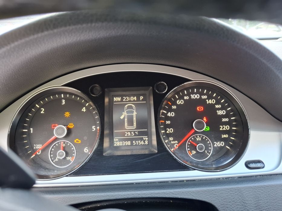 Vând Vw Passat B7 automat   2011, motor 2.0 tdi,  170 cp, Navigație