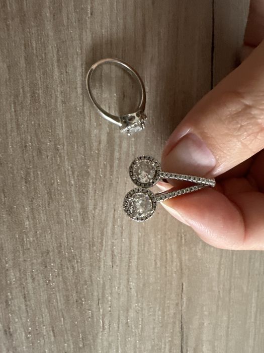 Серебряные серьги и кольцо