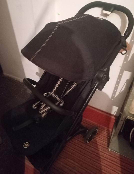 Vand carucioare copii