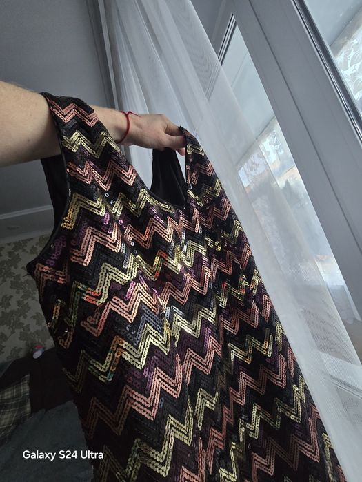 Продам шикарный наряд. Платье праздничное